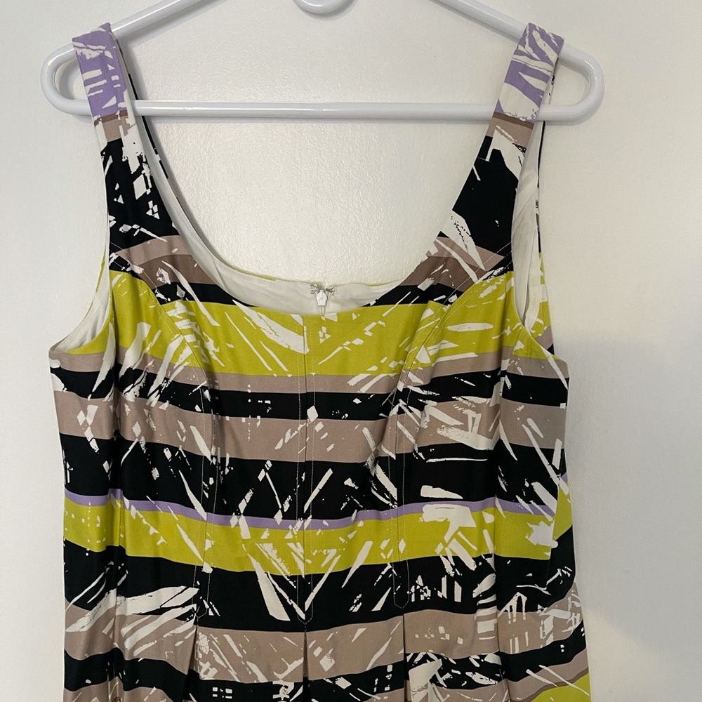 Dress - Picture 4 of 4